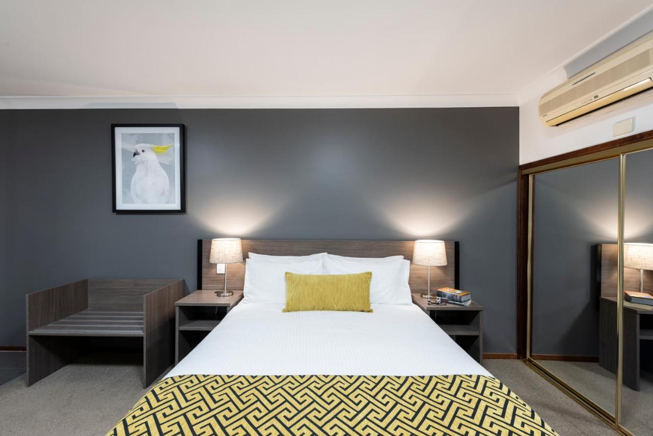 Best Western Plus Ambassador Ориндж Екстериор снимка