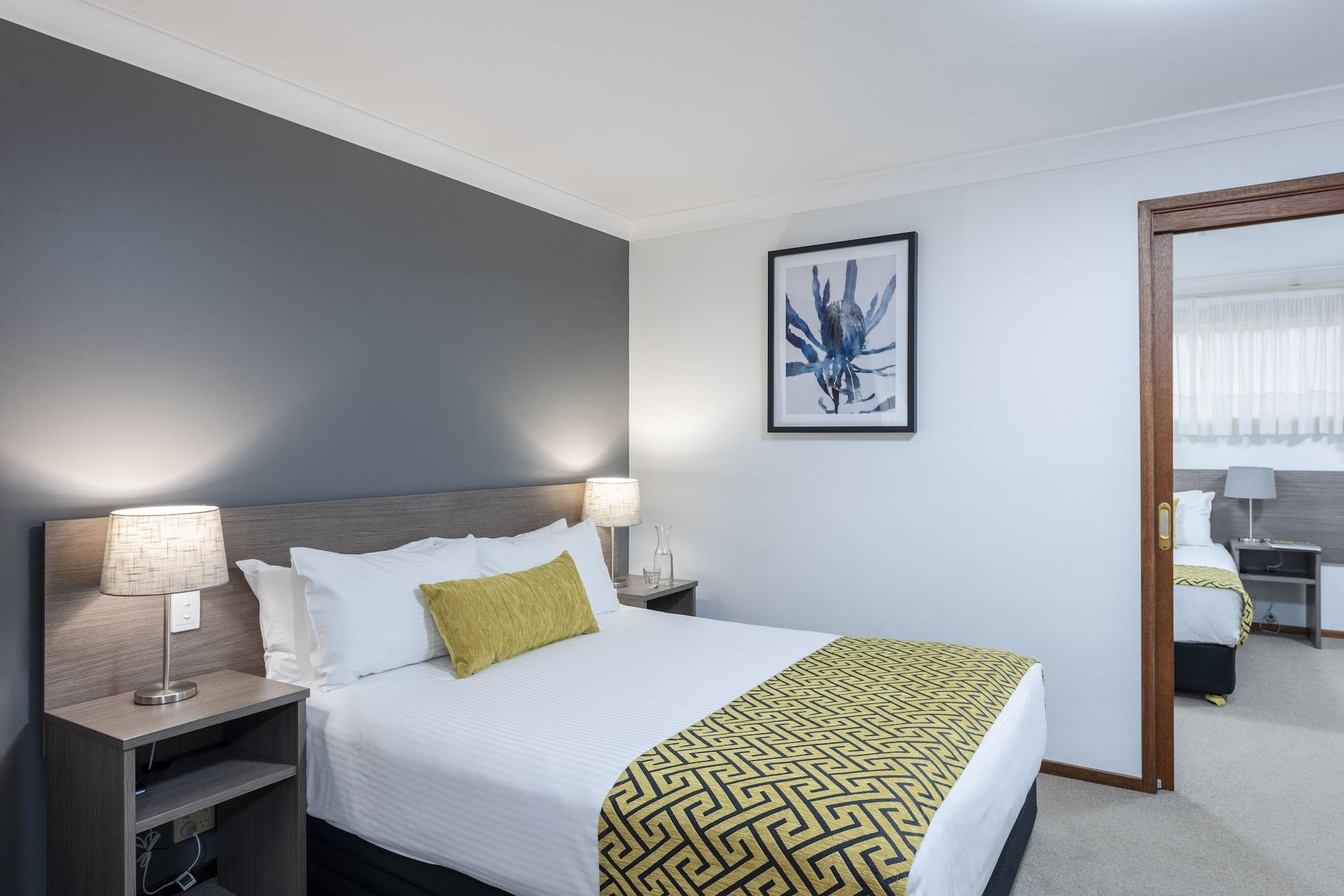 Best Western Plus Ambassador Ориндж Екстериор снимка